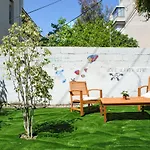 Tel Aviving - Apartments By The Beach